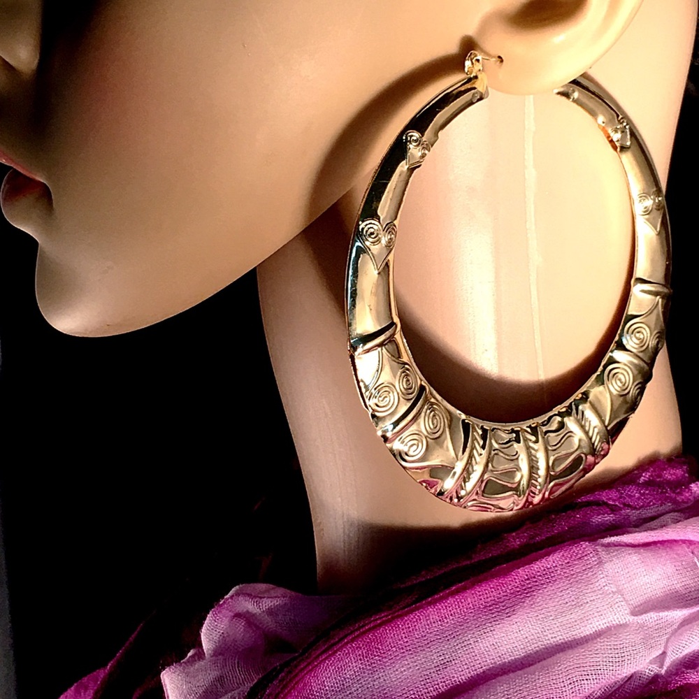 ✨NEW!✨Large Golden Tribal Design Hoop Earrings✨